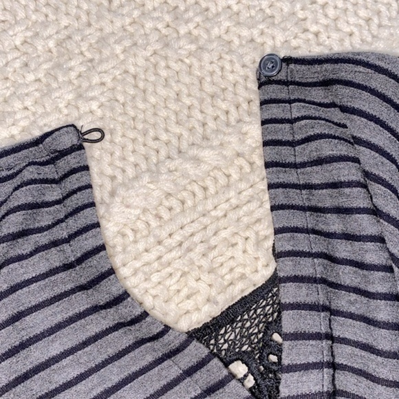 Striped dress size medium - Picture 4 of 4